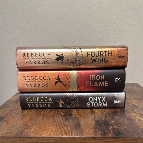 Fourth Wing. Full series (so far) hard cover - Picture 1 of 4